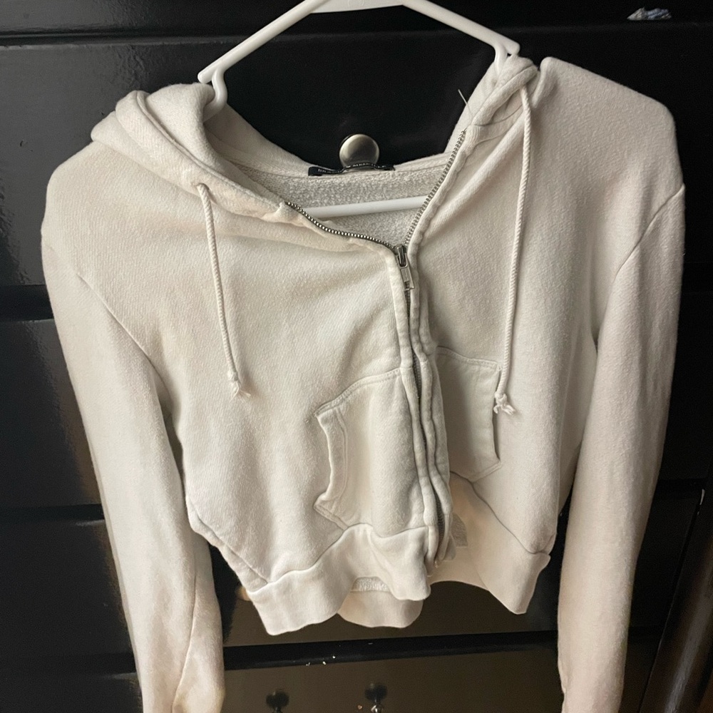 white cropped hoodie